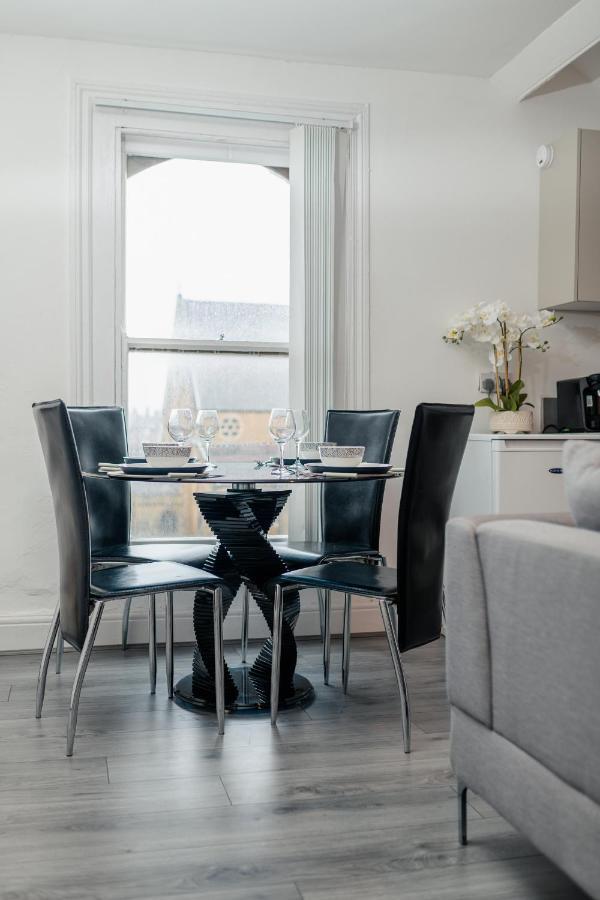 Crosby Apartments Liverpool Exterior foto